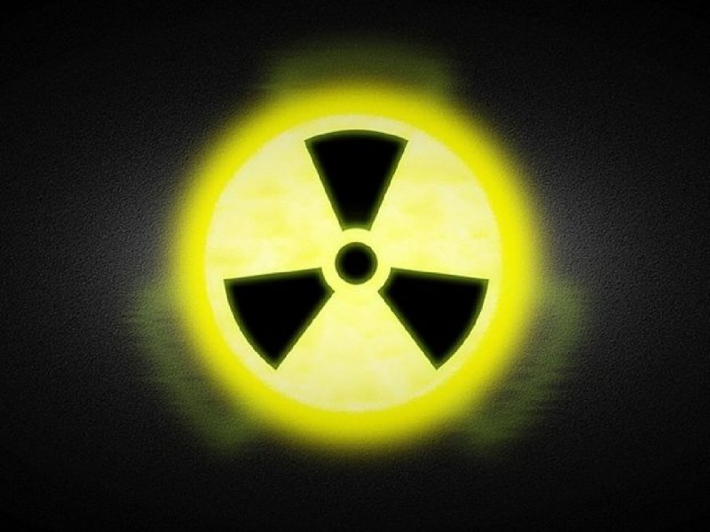 How to handle radioactive medical waste disposal in hospitals